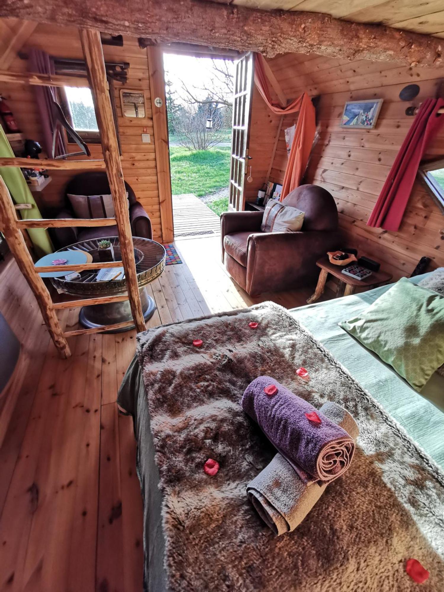 Bed and Breakfast La Bulle Des Champs Champmotteux Номер фото